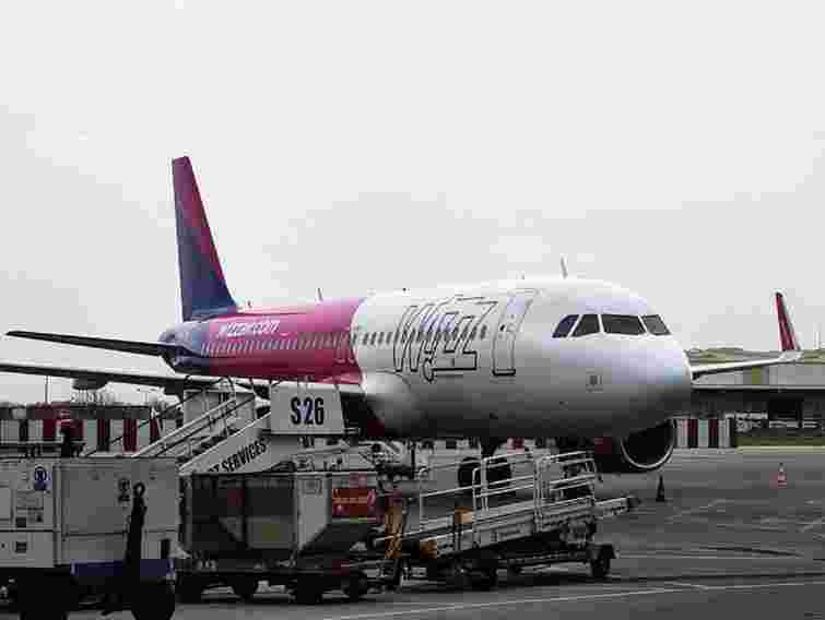 Угорська авіакомпанія WizzAir призупиняє авіасполучення з Молдовою