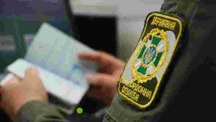 Кабінет міністрів змінив умови перетину кордону митцями та медійниками Кабінет міністрів змінив умови перетину кордону митцями та медійниками